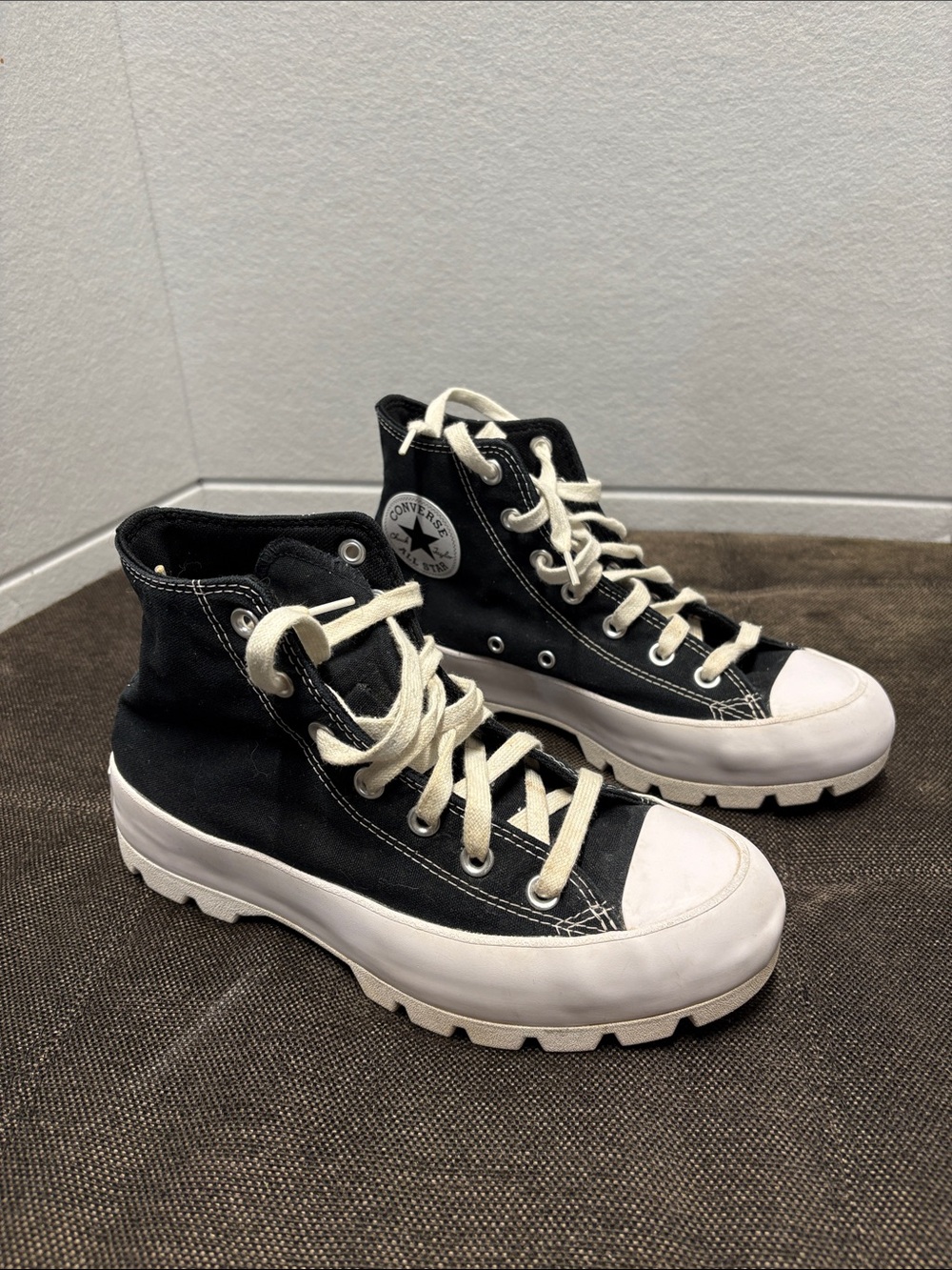 Converse Chuck Taylor All Star Lugged Hi
Black White Sneakers